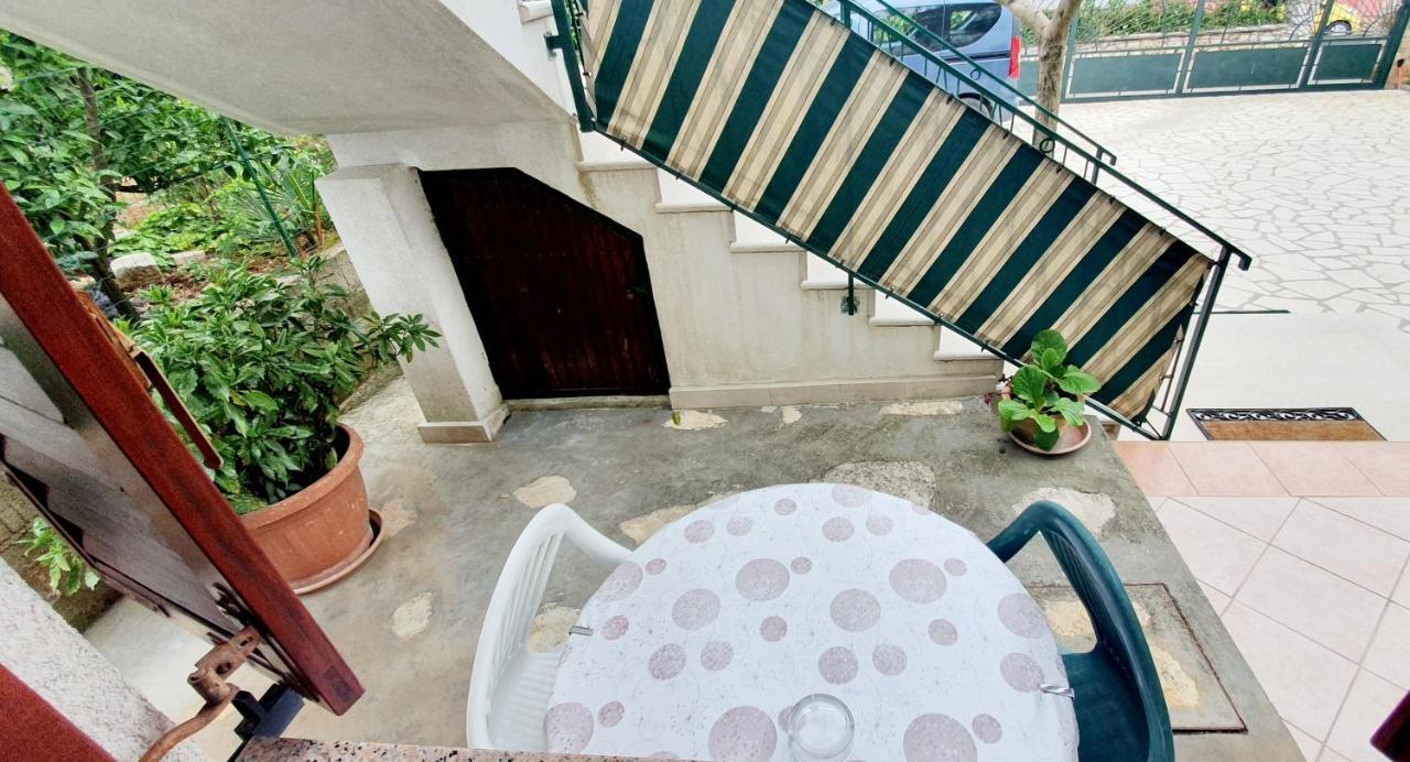 Cecillia Mare Apartments Rovinj Eksteriør billede