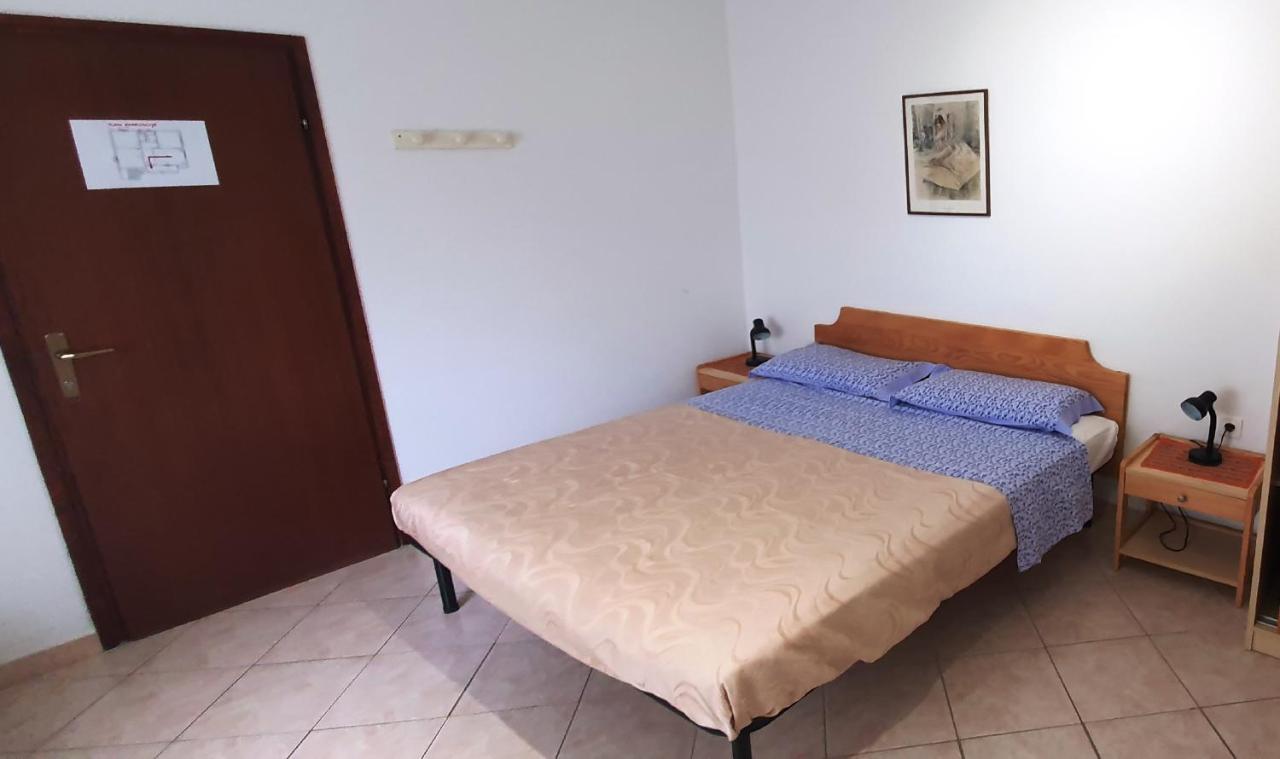Cecillia Mare Apartments Rovinj Eksteriør billede